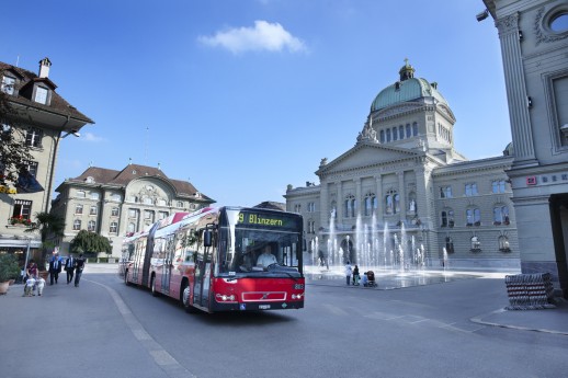 Bus fonctionnant au gaz de BERNMOBIL à la Place Fédérale à Berne (Photo: BERNMOBIL)