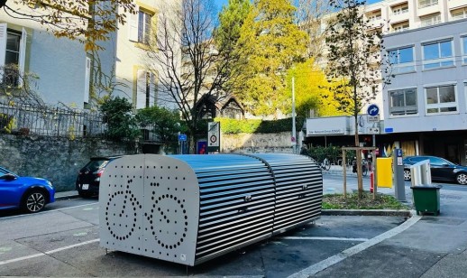 Eine von zehn Veloboxen, die im Quartier France-Maupas aufgestellt wurden. (Foto: Stadt Lausanne)