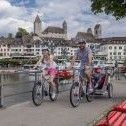 Velofahrer:innen werden in der Schweiz auf einem sicheren und zusammenhängenden Wegnetz unterwegs sein