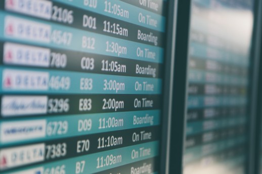 I viaggi in aereo fanno ancora parte dell'attività quotidiana di molti uomini d'affari (Foto: Unsplash, Matthew Smith)