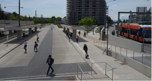 Der Bahnhof des Léman Express in Lancy-Bachet ist in einen multimodalen Raum eingebettet (Foto: Flux Suisse)